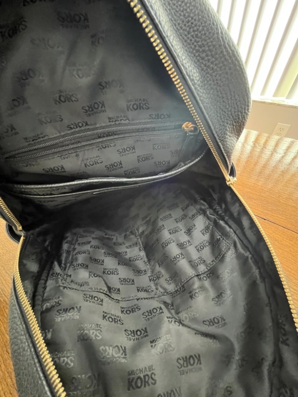 Michael Kors backpack - Picture 4 of 12